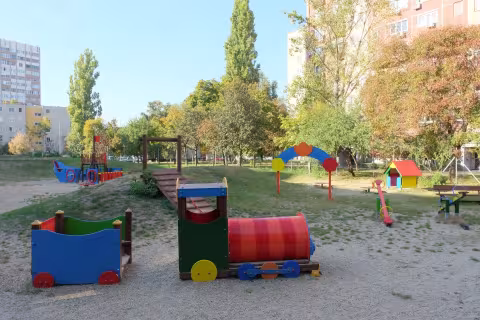 Máltai játszótér- Gyűrűk utca