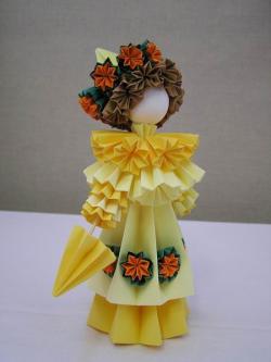 Ácsné Dóczi Éva: Baba kusudama elemből